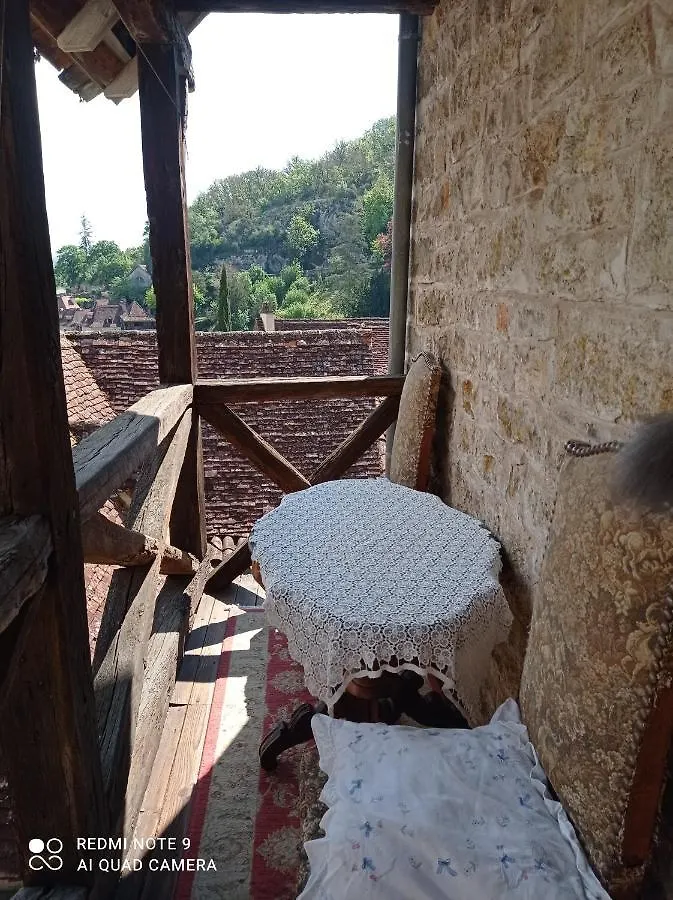 Couette-café Bed and breakfast Maison Isaure Saint Cirq Lapopie France